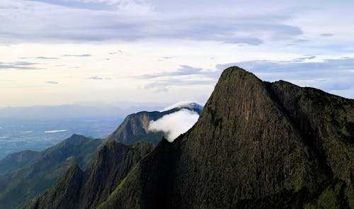 Immagine gratuita di alba, arido, montagne