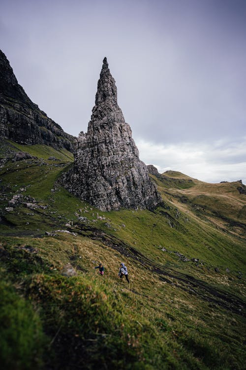 Immagine gratuita di camminando, collina, formazione rocciosa