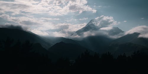 Δωρεάν στοκ φωτογραφιών με kazbegi, βουνά, Γεωργία