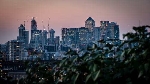 Vista Panorâmica De Edifícios Ao Amanhecer