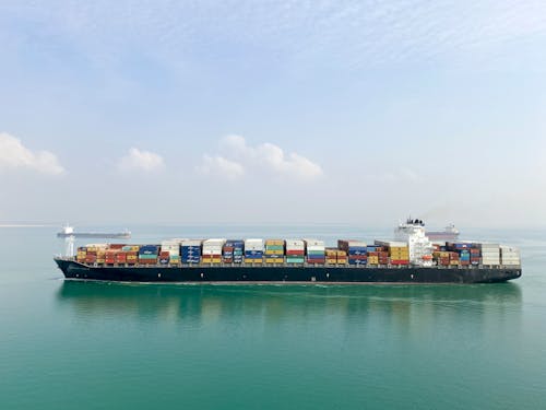 Kostenloses Stock Foto zu containerschiff, frachtschiff, logistik