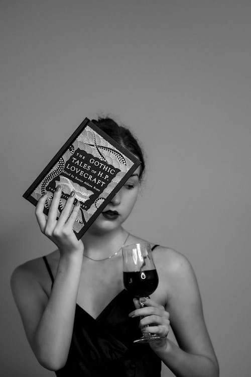 Gratis stockfoto met alcohol, boek, drinken