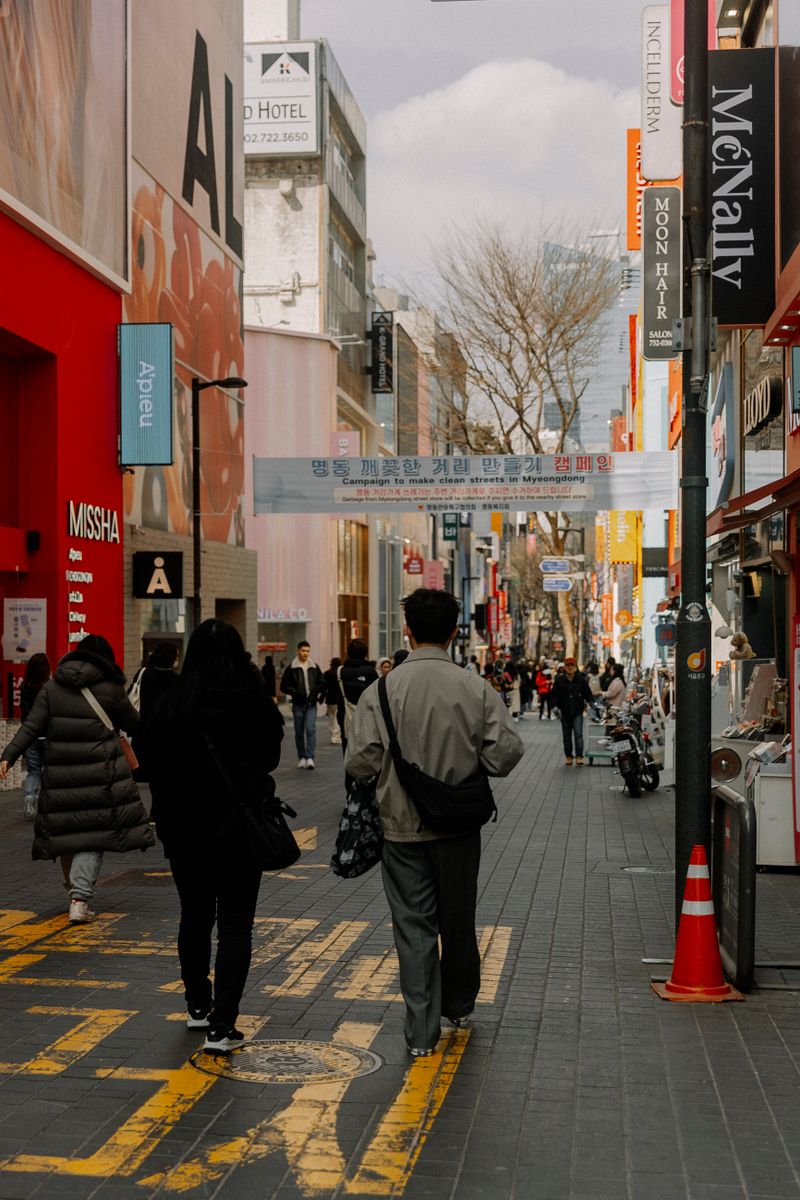 弘大街区 · 小巷店铺