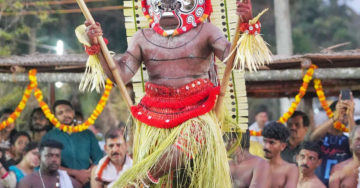 ‘Possessed, ritualistic dance and high-energy’; ‘Red woman’ steals the show at Kodungallur Bharani