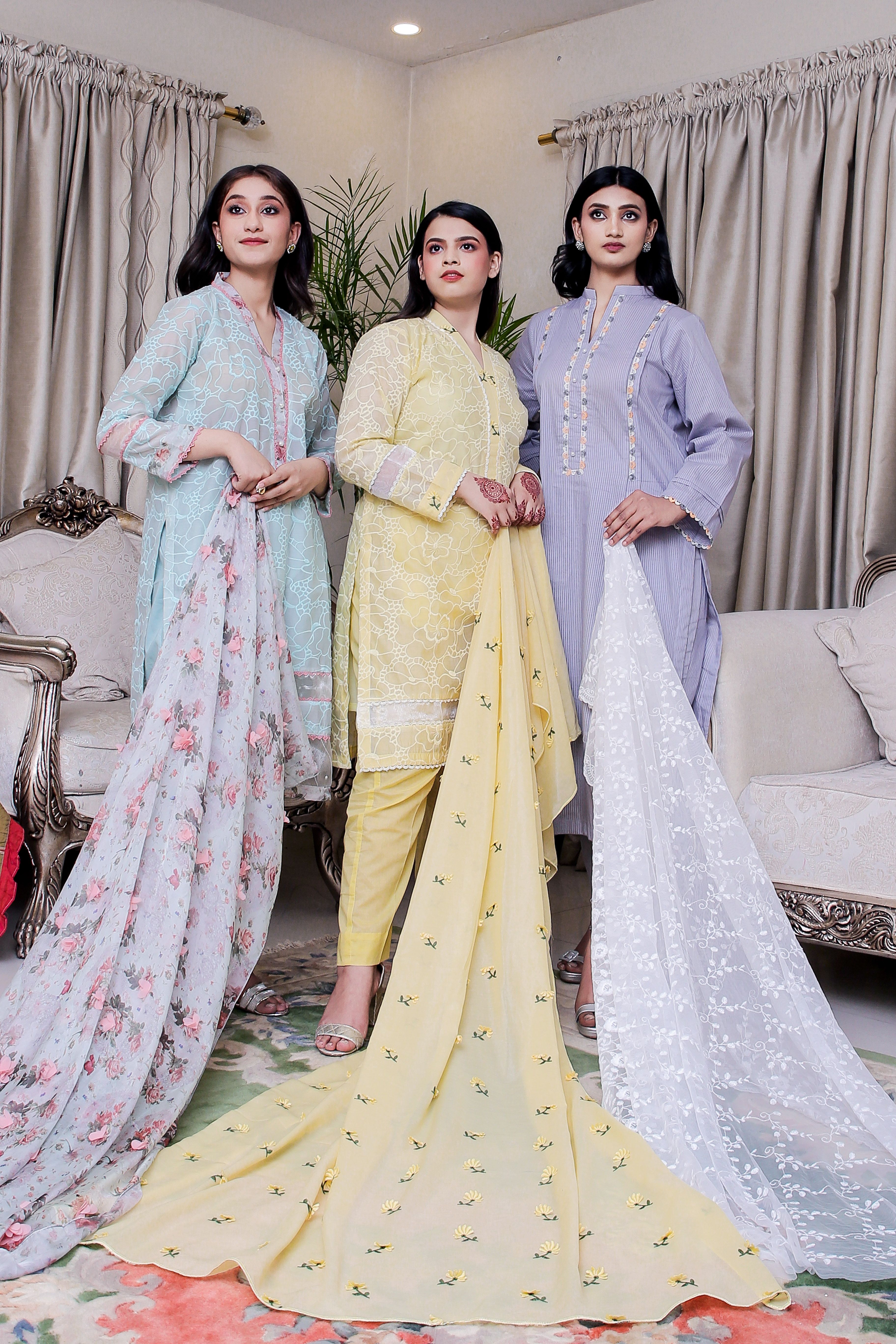 Ladies Dresses 2017 In Pakistan Photos, Download The BEST Free Ladies  Dresses 2017 In Pakistan Stock Photos & HD Images