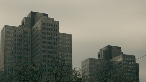 Free Modern buildings of the Three Gateway Center in Pittsburgh, showcasing urban architecture. Stock Photo