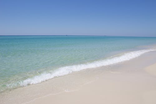 Gratis stockfoto met blauw, brekende golven, strand