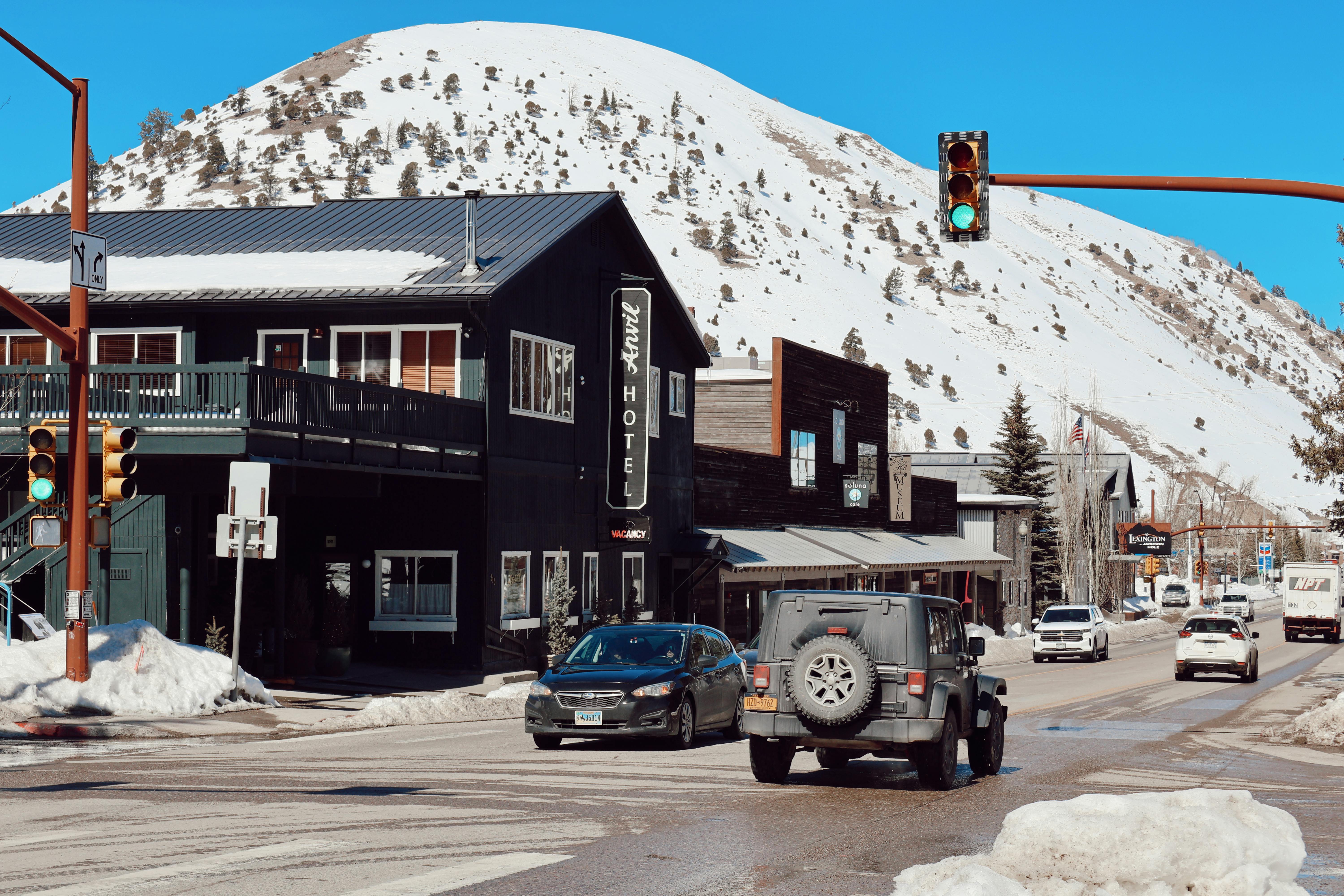 Best Mountain Hotels USA: Top 10 Compared 2026