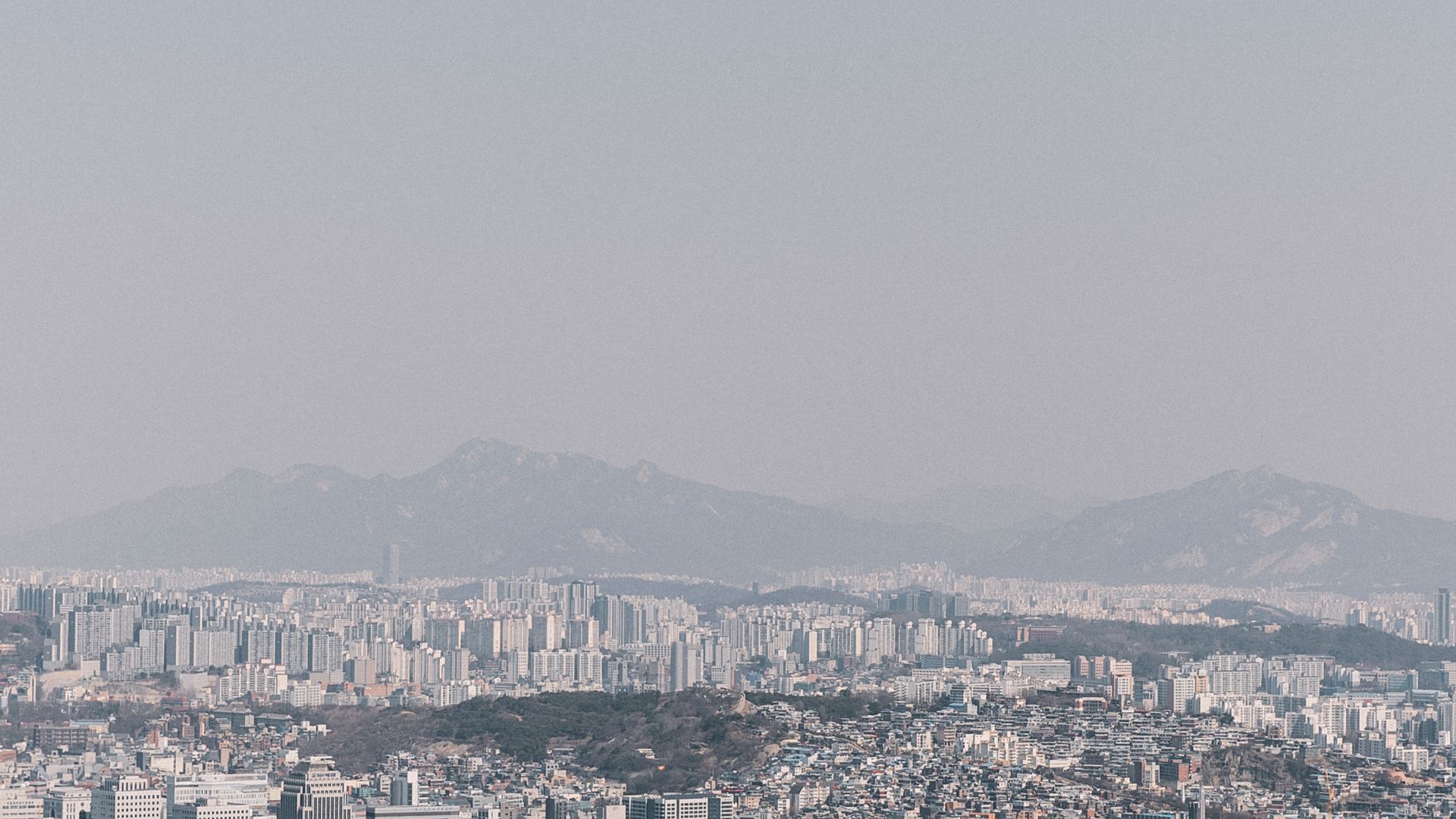 Pemandangan Seoul untuk itinerary budget backpacker korea selatan