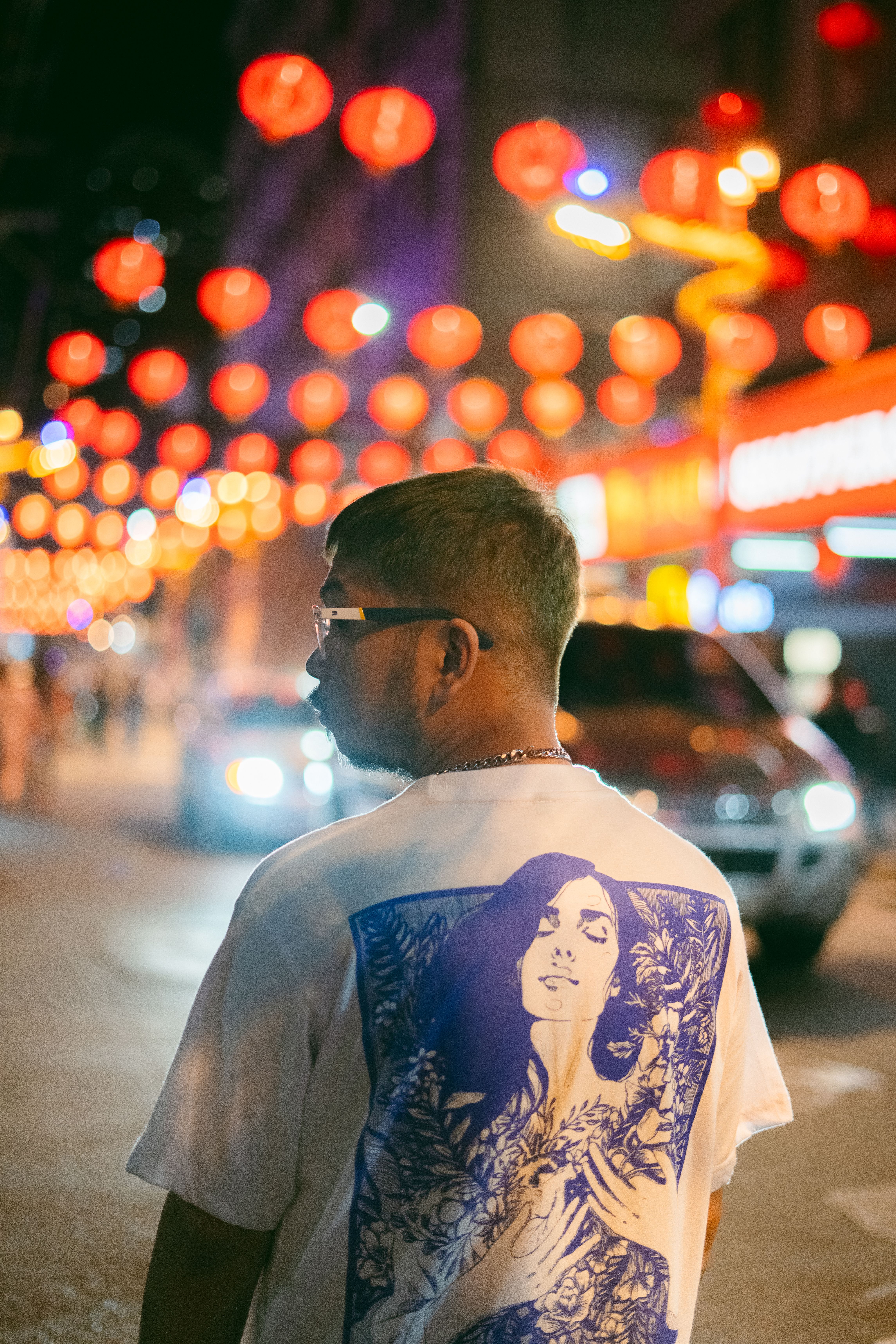 Man Standing on Street at Night · Free Stock Photo