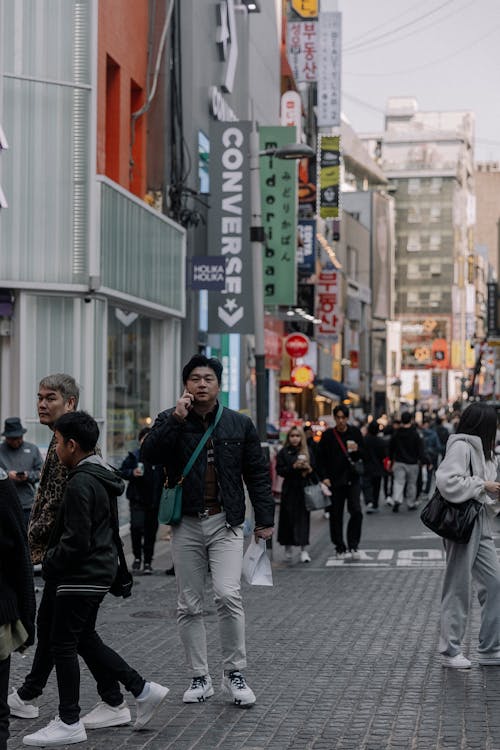 Ilmainen kuvapankkikuva tunnisteilla Aasia, asfaltti, ihmiset