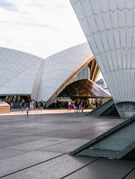 现代景观捕捉了标志性悉尼歌剧院的独特建筑风格