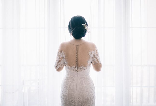 Online dating: starting a conversation on a niche platform