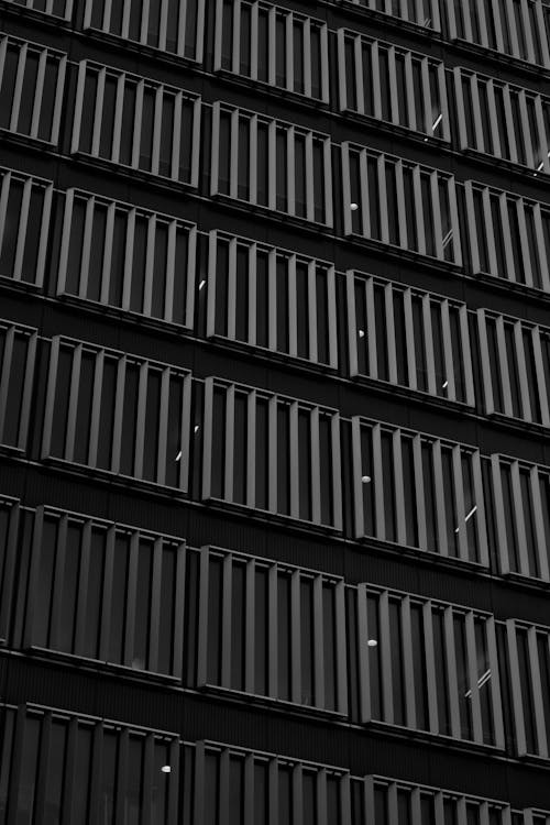 Základová fotografie zdarma na téma černobílý, kancelářská budova, města