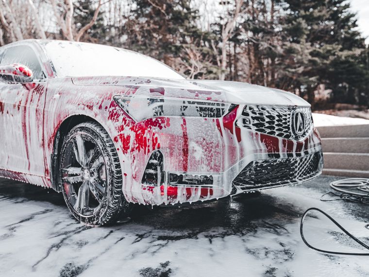 Exterior hand wash with foam