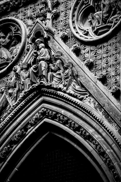Foto d'estoc gratuïta de arquitectura, blanc i negre, catedral