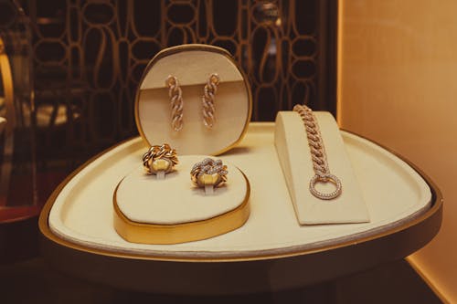 Gratis arkivbilde med display, elegant, smykker