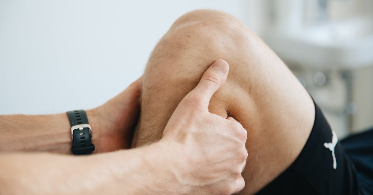 Rối loạn tăng vận động khớp - căn bệnh 'uốn cong' ít ai biết gây đau và mệt mỏi