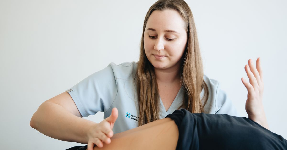 過敏性腸症候群 更年期の状態を確認する姿勢チェックのイメージ 過敏性腸症候群 更年期の状態を確認する姿勢チェックのイメージ