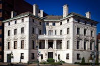 位于美国华盛顿特区市中心的新古典主义大厦门面令人惊叹