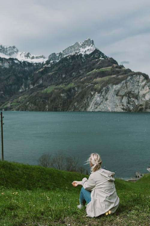 Foto profissional grátis de cênico, lago, montanha