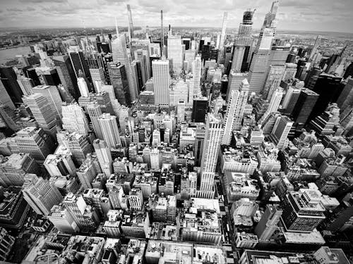 New york city skyline in black and white