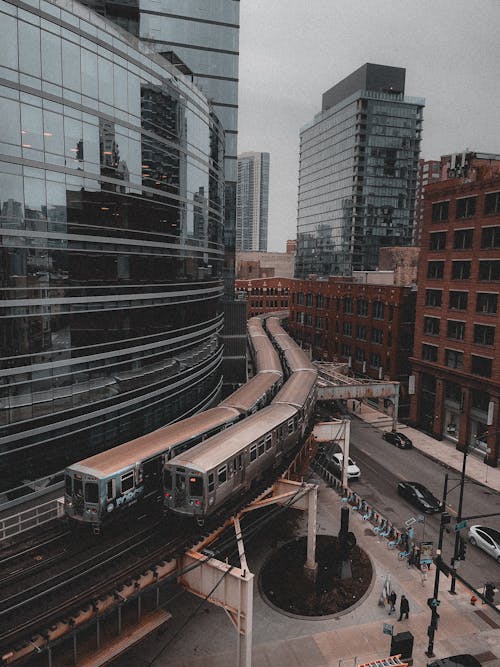 A train is traveling through a city