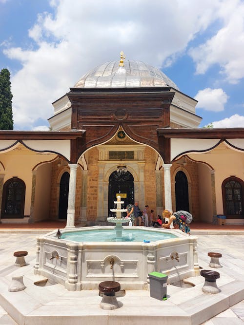 The fountain in the courtyard of a building