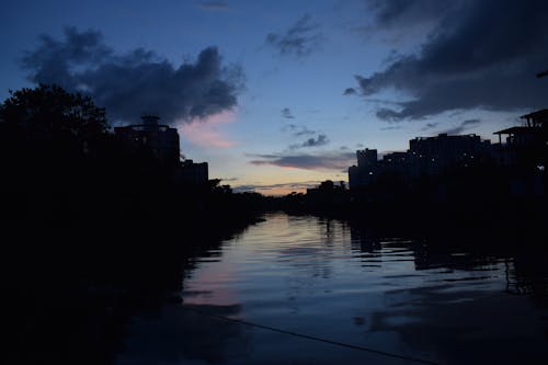 Immagine gratuita di alba, atmosferico, bel cielo