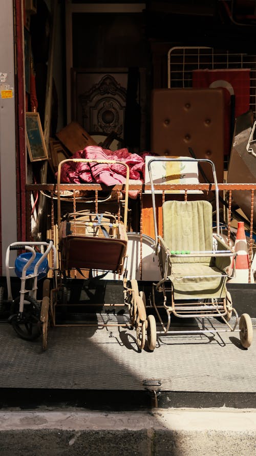 Kostenloses Stock Foto zu erwachsener, fahrzeug, gruppe