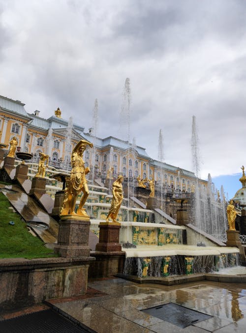 The peterhof fountain in st petersburg, russia