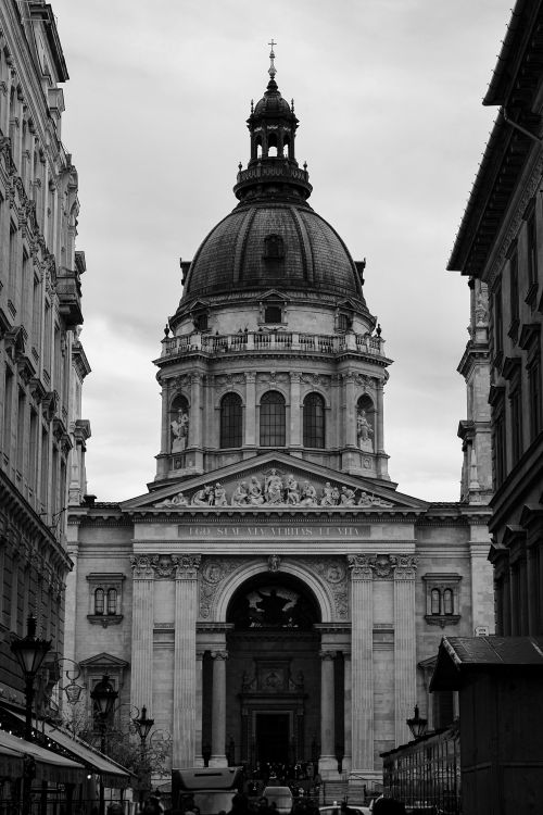 Free Black and white photo of St Stephen's Basilica in Budapest, showcasing baroque architecture. Stock Photo