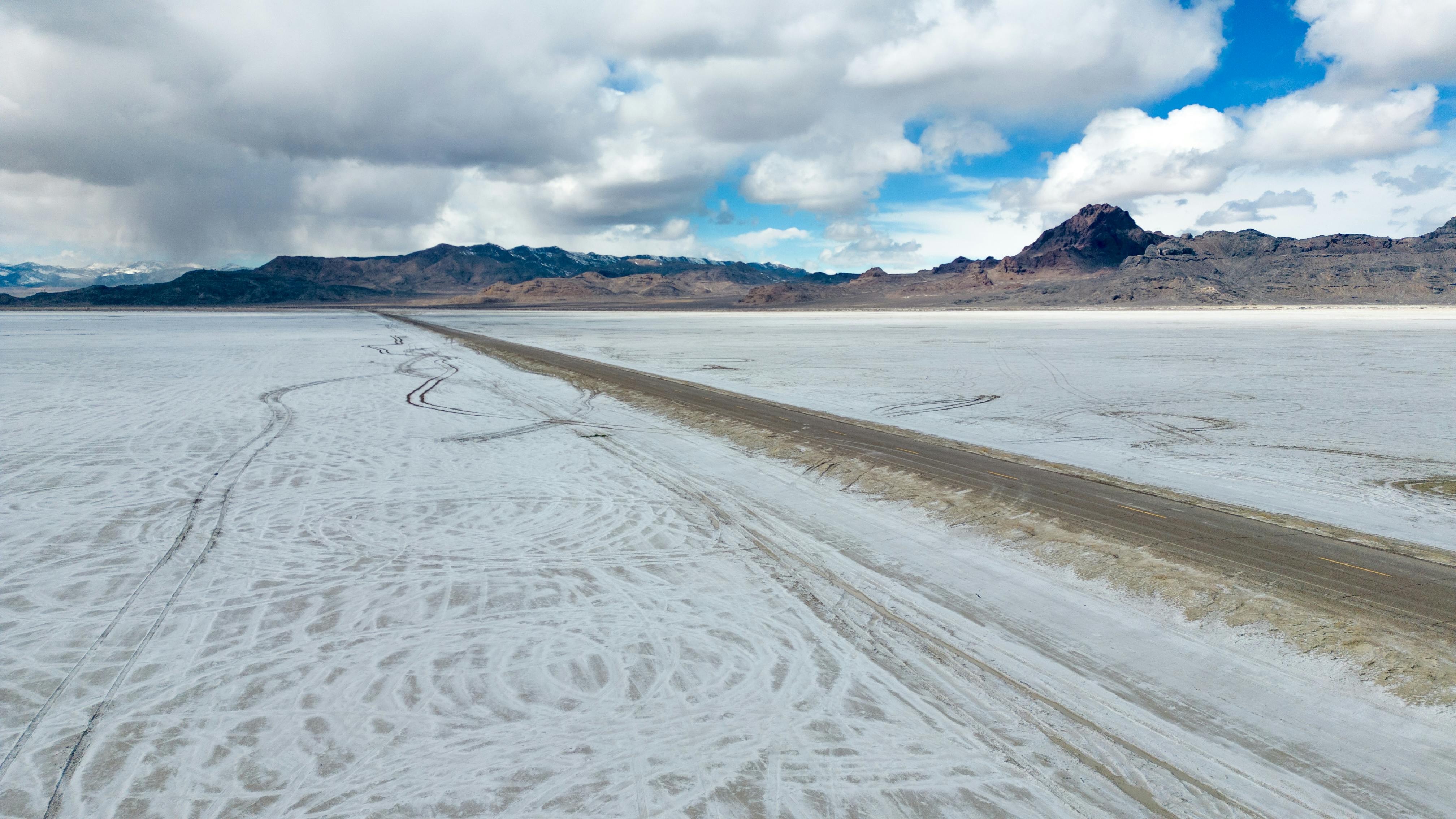 6 BEST Salt Flats Tours from La Paz +Tips Before Booking (2026 Guide!) — Photo by Tristan Rosen on Pexels