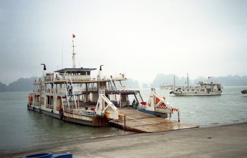 Photos gratuites de baie d'halong, bateau, bateaux