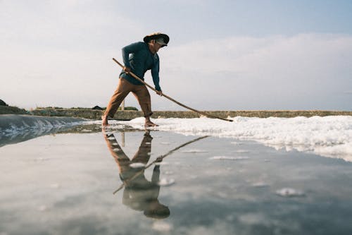 adam, balıkçı, buz içeren Ücretsiz stok fotoğraf