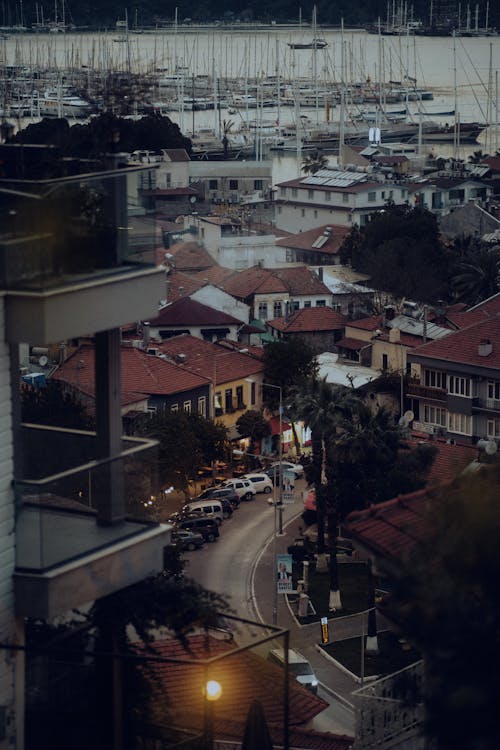 Fotobanka s bezplatnými fotkami na tému budovy, malé plachetnice, mestský