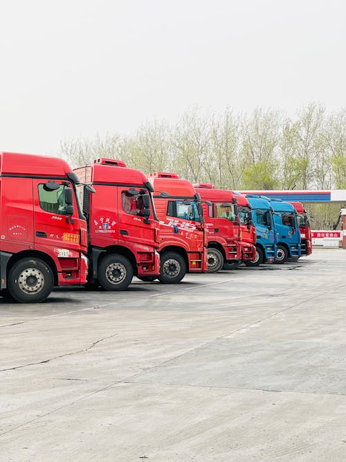 Ingyenes stockfotó függőleges lövés, leparkolt, raktár témában