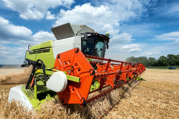 Agricultural Equipment Manufacturer: Smart Guide 2026 3 Agricultural equipment manufacturer for sale - harvester working the field