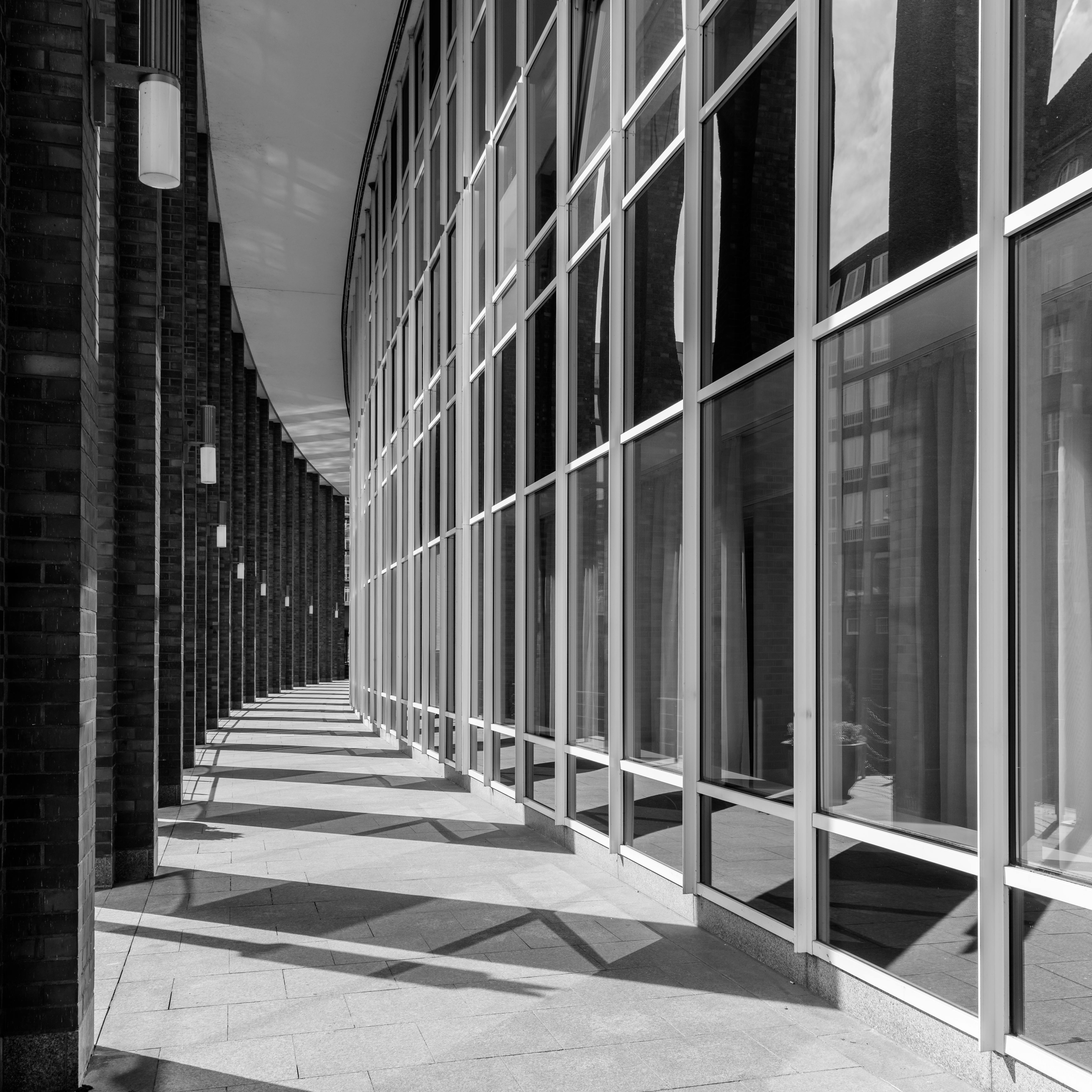 ฟรี คลังภาพถ่ายฟรี ของ consruction, กระจก, กระจกสะท้อน คลังภาพถ่าย