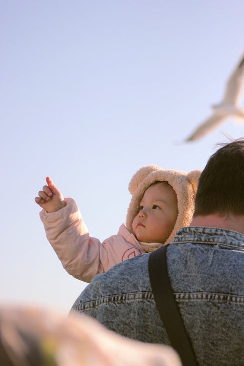 Immagine gratuita di bambino, felpa con cappuccio, focus selettivo