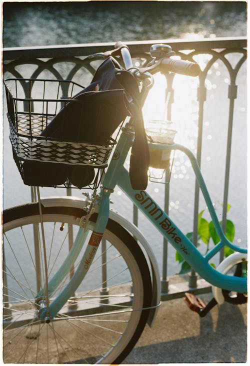 Základová fotografie zdarma na téma jízdní kolo, košík, řeka