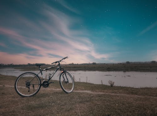 Бесплатное стоковое фото с велосипед, за городом, звезды