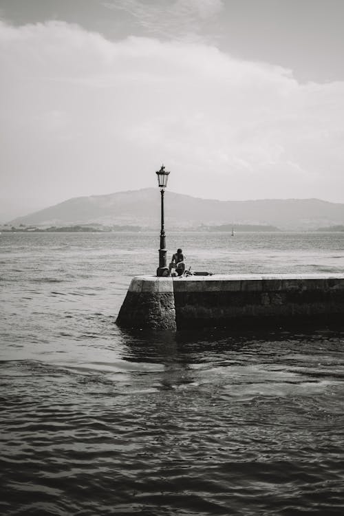 Fotos de stock gratuitas de agua, blanco y negro, cielo