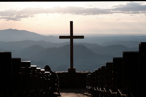 Immagine gratuita di alba, colline, cristianesimo