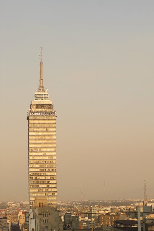 Бесплатное стоковое фото с torre latinoamericana, вертикальный выстрел, горизонт