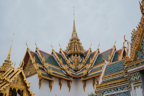 "Thailand's Stunning Temple Views."