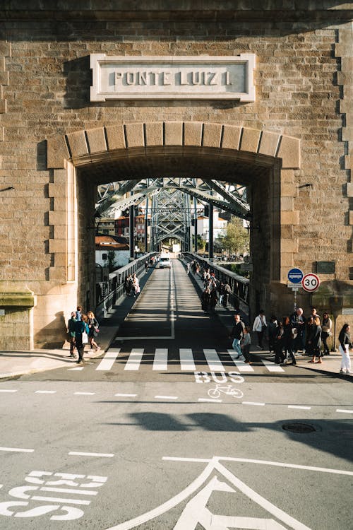 Kostenloses Stock Foto zu fußgängerübergang, lokale sehenswürdigkeiten, luís ich überbrücke