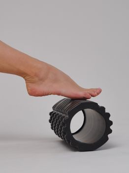 Yes4All EPP Exercise Foam Roller – Extra Firm High Density Foam Roller – Best for Flexibility and Rehab Exercises (18 inch, Black)