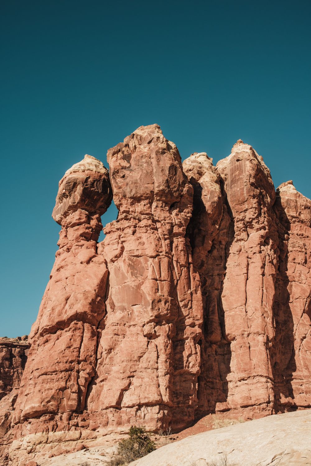Utah Cliffs Red Rock Cliff in Utah Arches National Park · Free Stock Photo