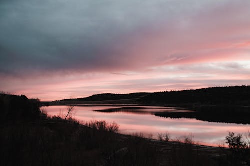 Gratis lagerfoto af aften, flod, landskab